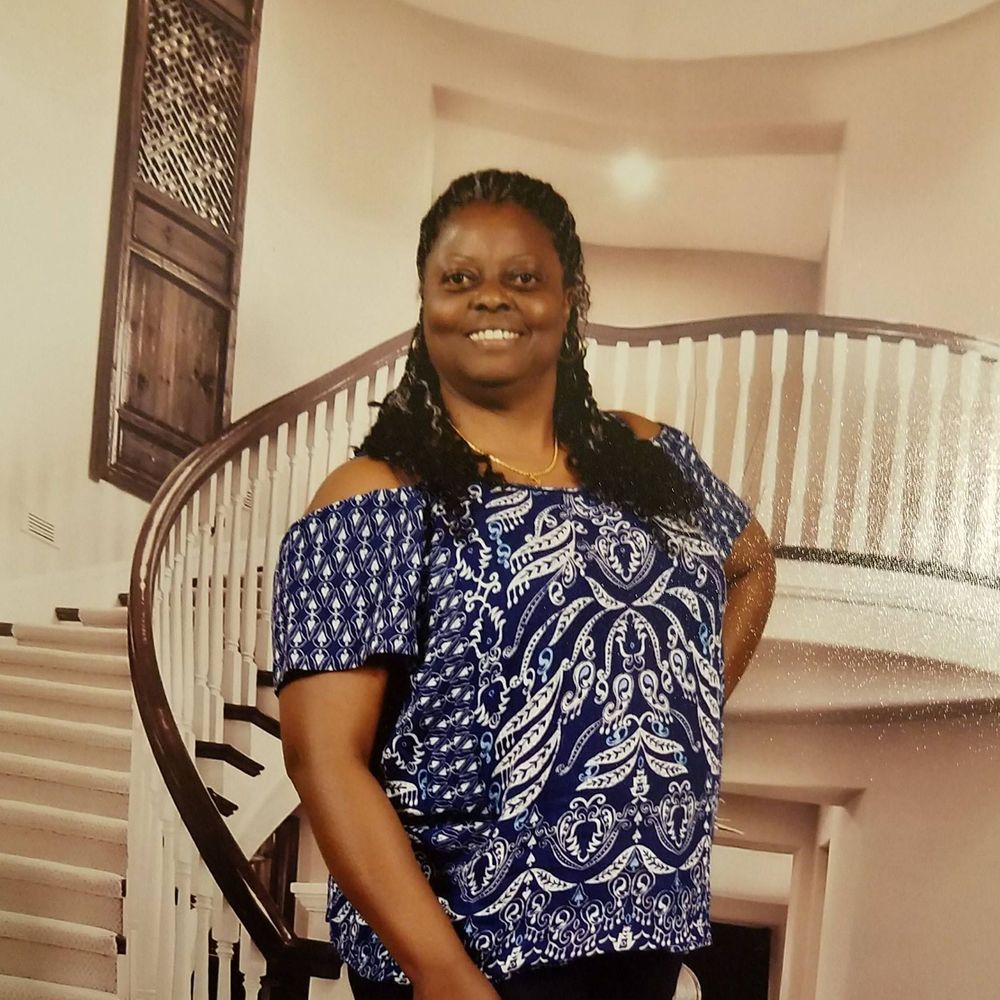 Meet your Posher, Lorraine